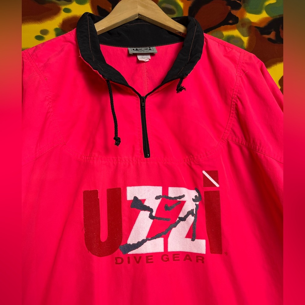 Uzzi Dive Gear Pink Pullover - Picture 2 of 14
